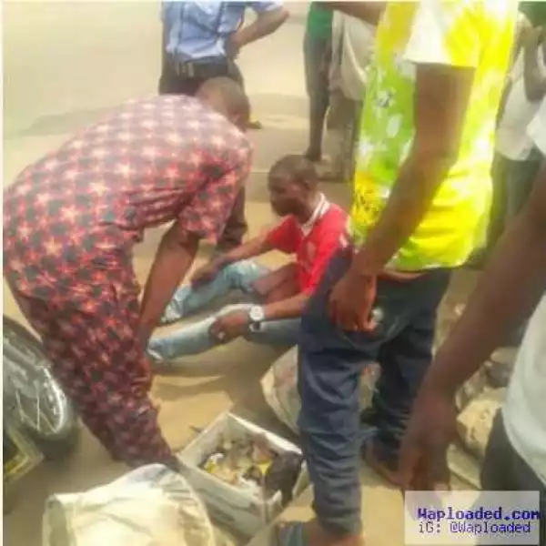 Man Catches A Guy Who Duped Him 2 Years Ago Outside A Bank In Surulere And This Happens… [PHOTOS]